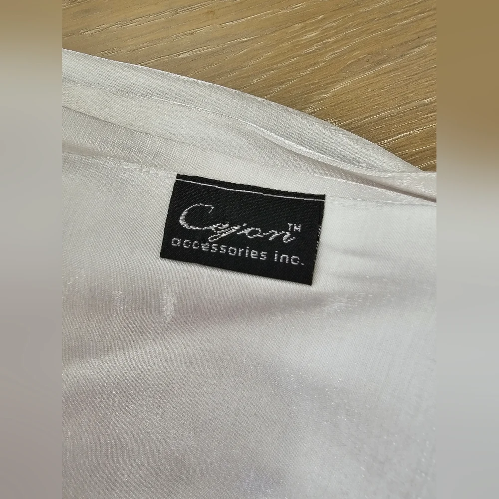 Cejon minimalist cream